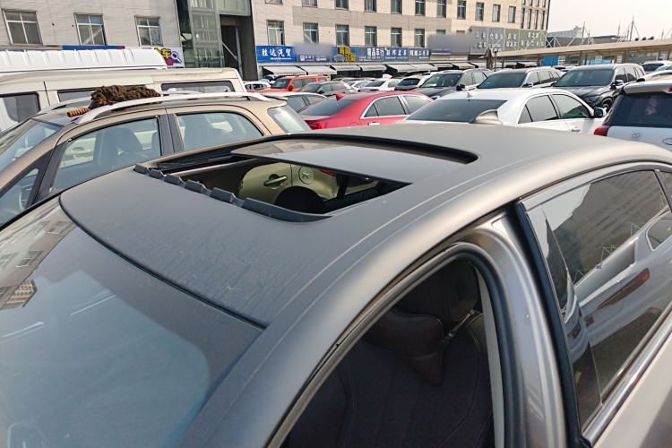 Used BMW 5 Series 2020 525Li Luxury Package Roof