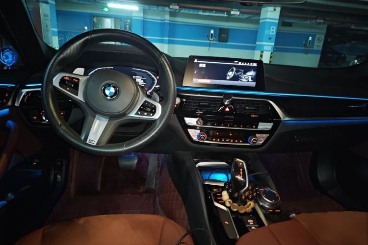 Used BMW 5 Series 2020 530Li Leading Model M Sport Package Steering Wheel