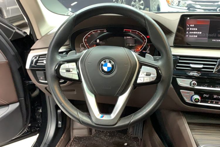 Used BMW 5 Series 2020 530Li xDrive Luxury Package Steering Wheel