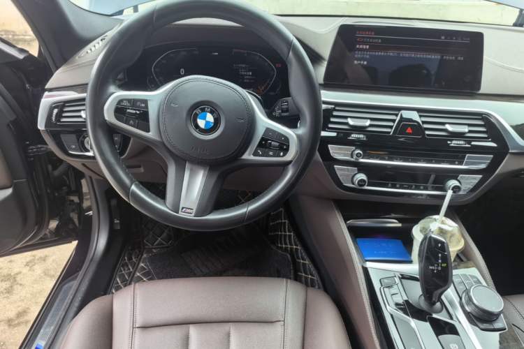Used BMW 5 Series 2020 525Li M Sport Package Steering Wheel