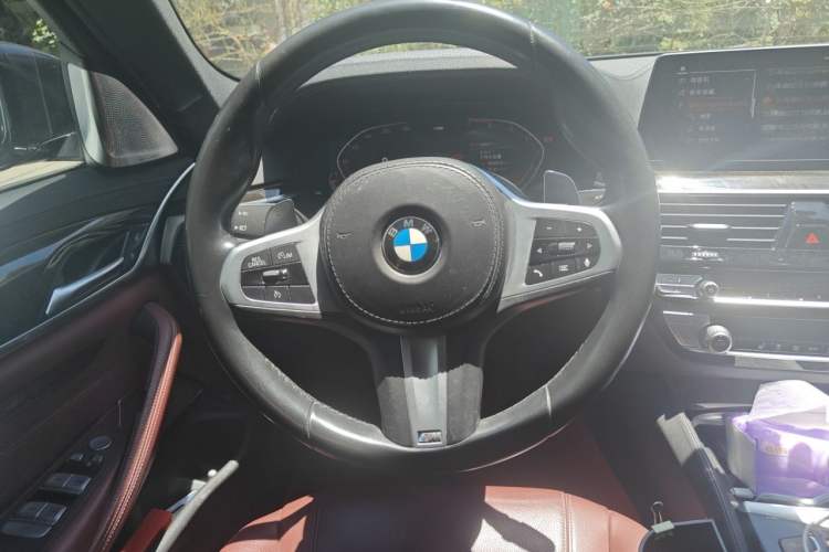 Used BMW 5 Series 2020 530Li Luxury Edition M Sport Package Steering Wheel
