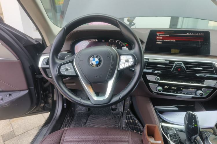 Used BMW 5 Series 2020 525Li Luxury Package Steering Wheel