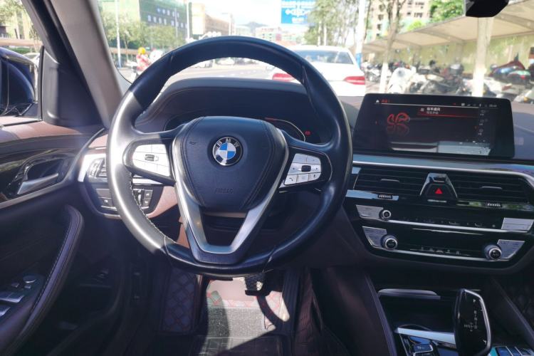 Used BMW 5 Series 2020 525Li Luxury Package Steering Wheel