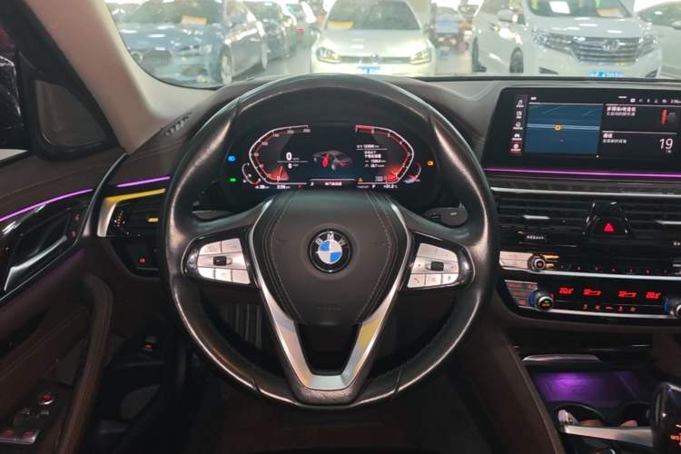 Used BMW 5 Series 2020 525Li Luxury Package Steering Wheel