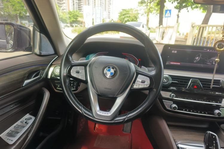 Used BMW 5 Series 2020 530Li Leading Edition Luxury Package Steering Wheel