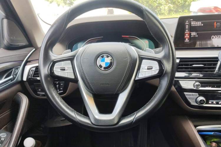 Used BMW 5 Series 2020 530Li Luxury Edition Premium Package Steering Wheel