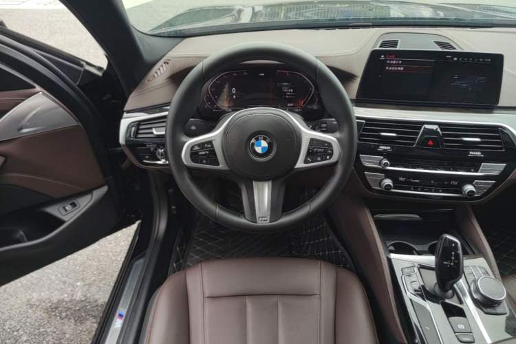 Used BMW 5 Series 2020 525Li M Sport Package Steering Wheel