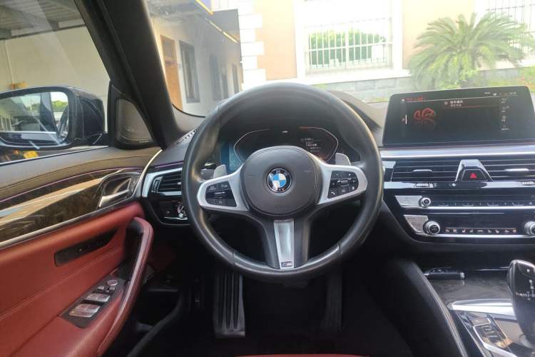 Used BMW 5 Series 2020 530Li Luxury Edition M Sport Package Steering Wheel