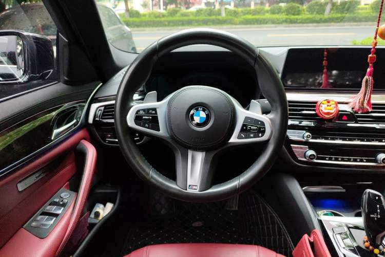 Used BMW 5 Series 2020 530Li Leading Model M Sport Package Steering Wheel
