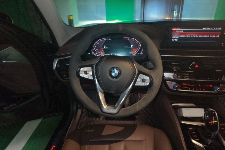 Used BMW 5 Series 2020 525Li Luxury Package Steering Wheel