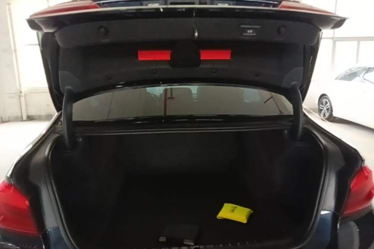 Used BMW 5 Series 2020 525Li M Sport Package Trunk