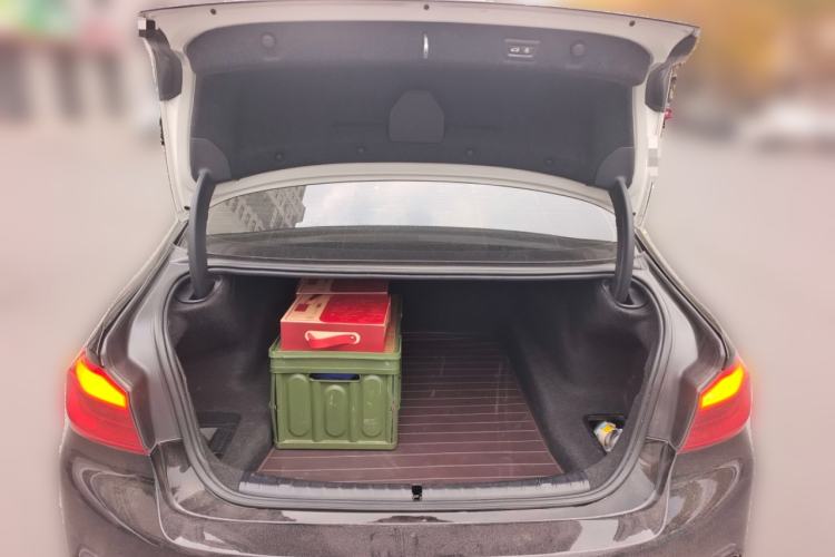 Used BMW 5 Series 2020 530Li Luxury Edition M Sport Package Trunk