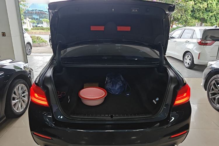 Used BMW 5 Series 2020 525Li M Sport Package Trunk
