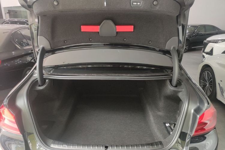 Used BMW 5 Series 2020 530Li Luxury Edition M Sport Package Trunk