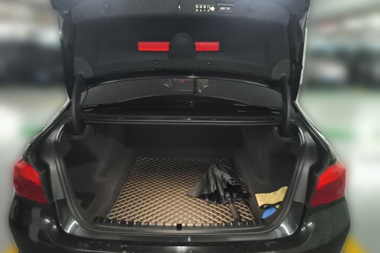 Used BMW 5 Series 2020 530Li Leading Edition Luxury Package Trunk