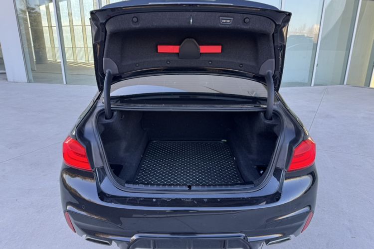 Used BMW 5 Series 2020 530Li Luxury Edition M Sport Package Trunk