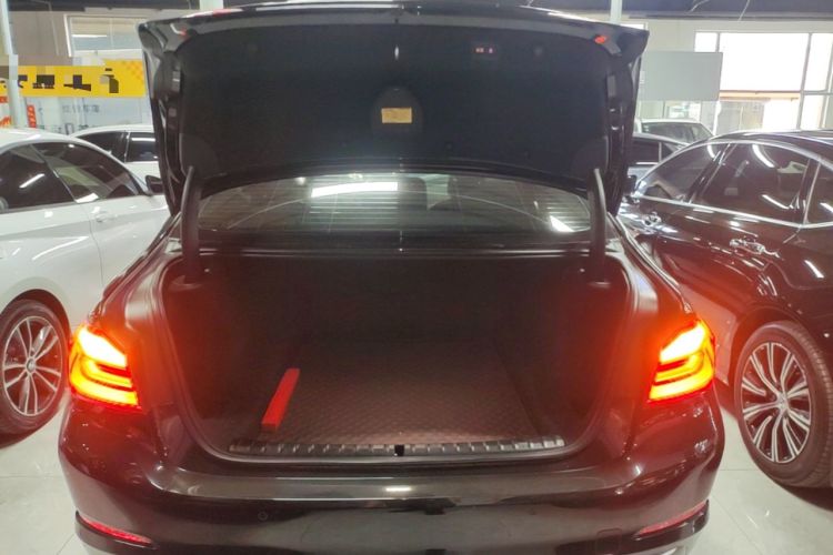 Used BMW 5 Series 2020 530Li Leading Edition Luxury Package Trunk