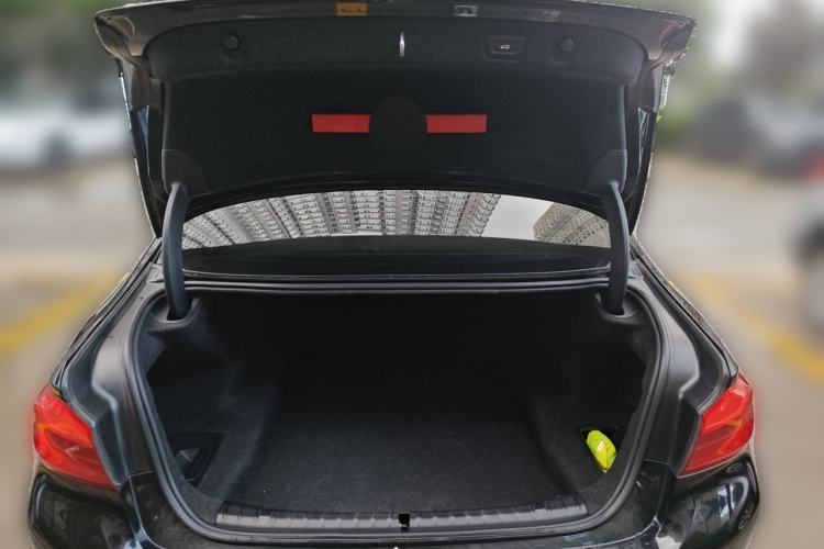 Used BMW 5 Series 2020 530Li xDrive Luxury Package Trunk