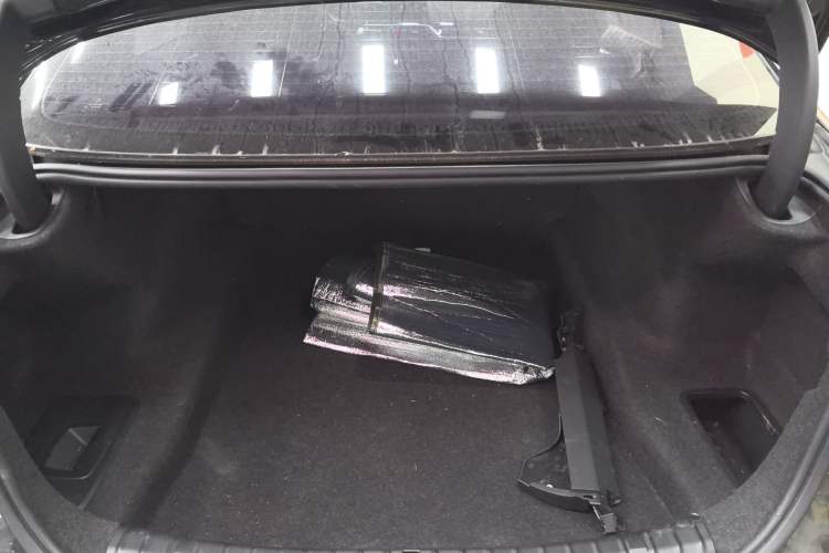 Used BMW 5 Series 2020 525Li M Sport Package Trunk