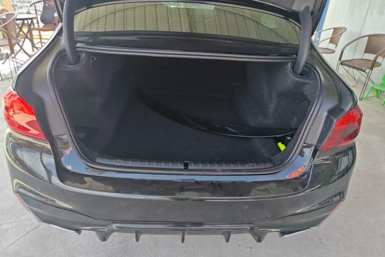 Used BMW 5 Series 2020 530Li Luxury Edition M Sport Package Trunk