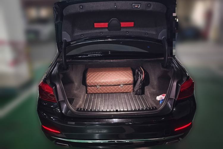 Used BMW 5 Series 2020 525Li Luxury Package Trunk