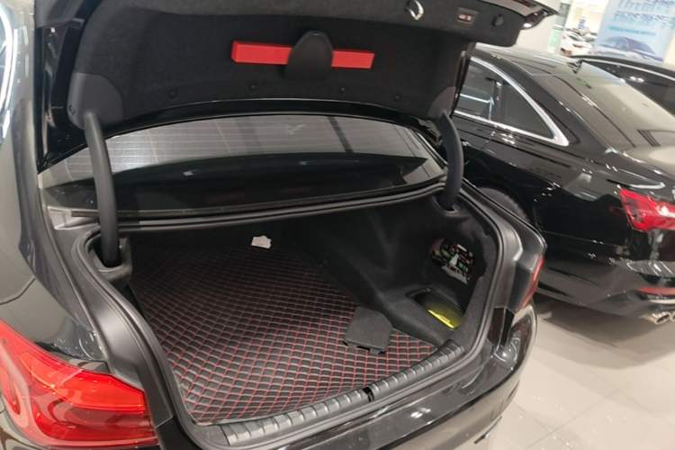 Used BMW 5 Series 2020 530Li Luxury Edition Premium Package Trunk