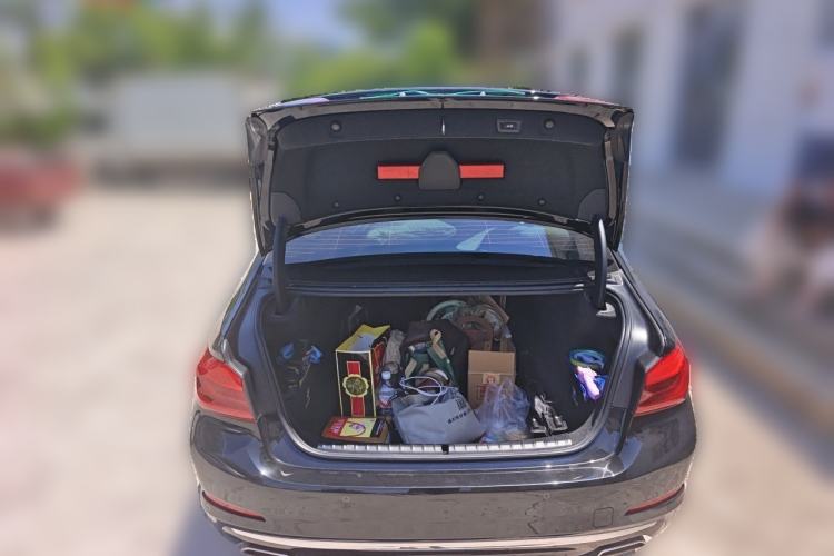 Used BMW 5 Series 2020 530Li xDrive Luxury Package Trunk