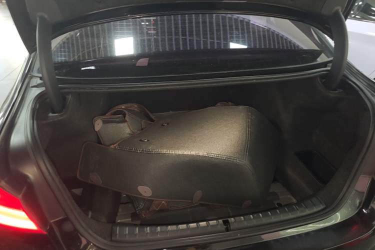 Used BMW 5 Series 2020 525Li Luxury Package Trunk