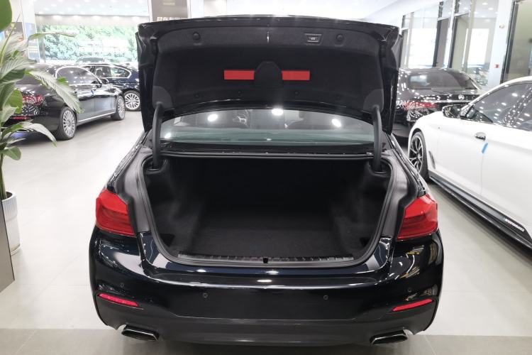 Used BMW 5 Series 2020 525Li M Sport Package Trunk
