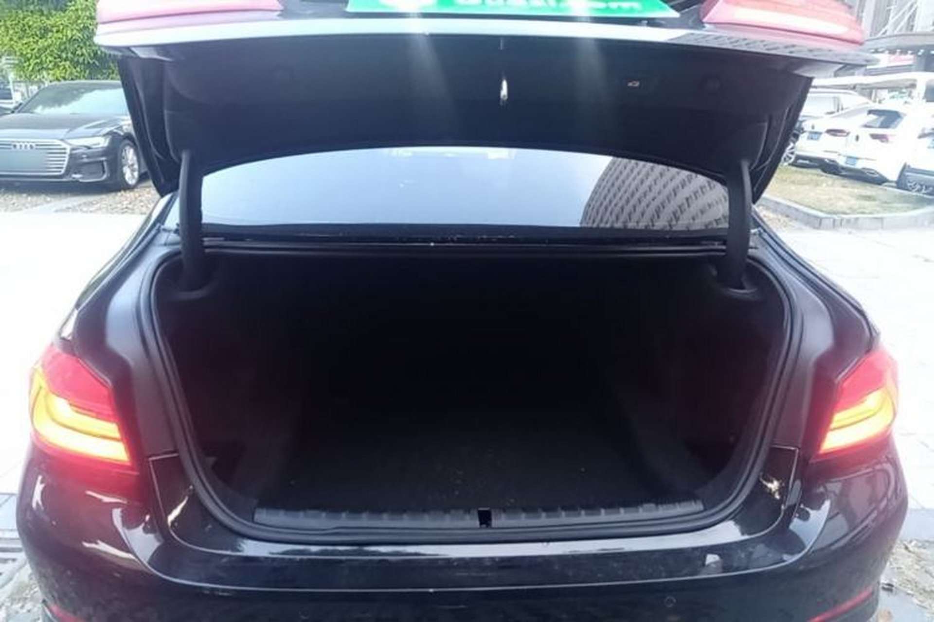 Used BMW 5 Series 2020 530Li Leading Edition Luxury Package Trunk