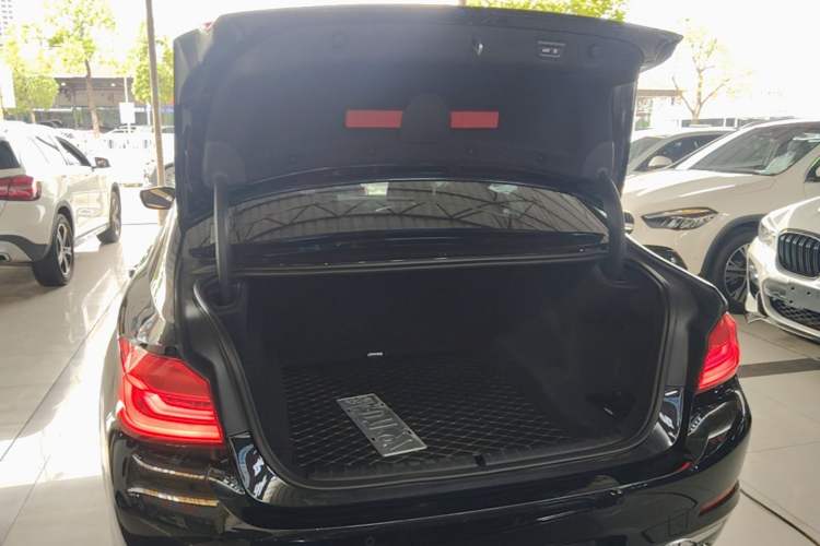 Used BMW 5 Series 2020 530Li Luxury Edition Premium Package Trunk