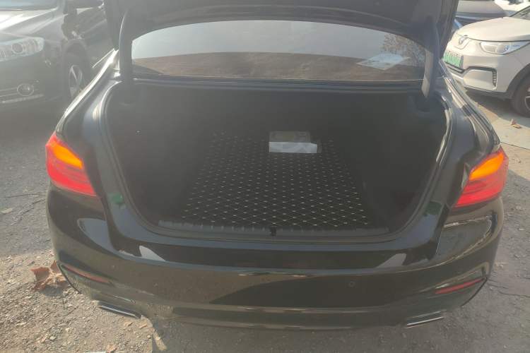 Used BMW 5 Series 2020 525Li M Sport Package Trunk