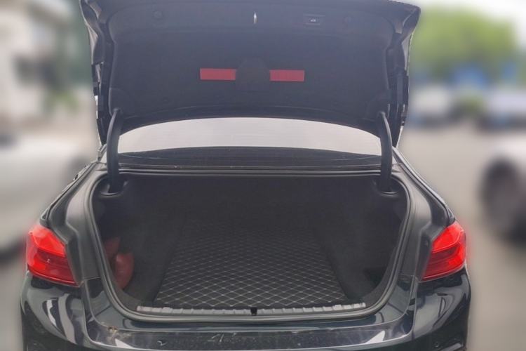 Used BMW 5 Series 2020 525Li M Sport Package Trunk
