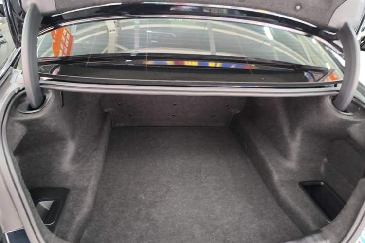 Used BMW 5 Series 2020 530Li Leading Model M Sport Package Trunk