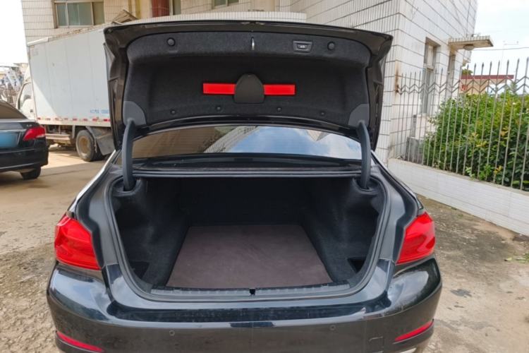 Used BMW 5 Series 2020 525Li Luxury Package Trunk