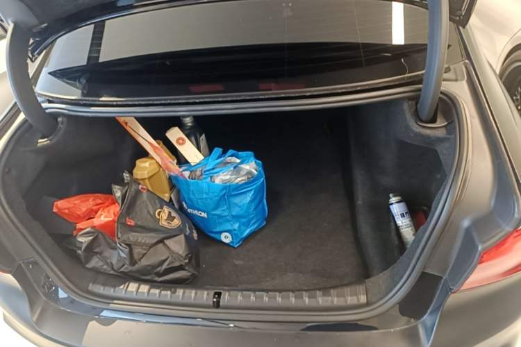 Used BMW 5 Series 2020 530Li Luxury Edition M Sport Package Trunk