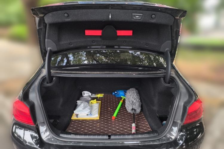 Used BMW 5 Series 2020 525Li Luxury Package Trunk