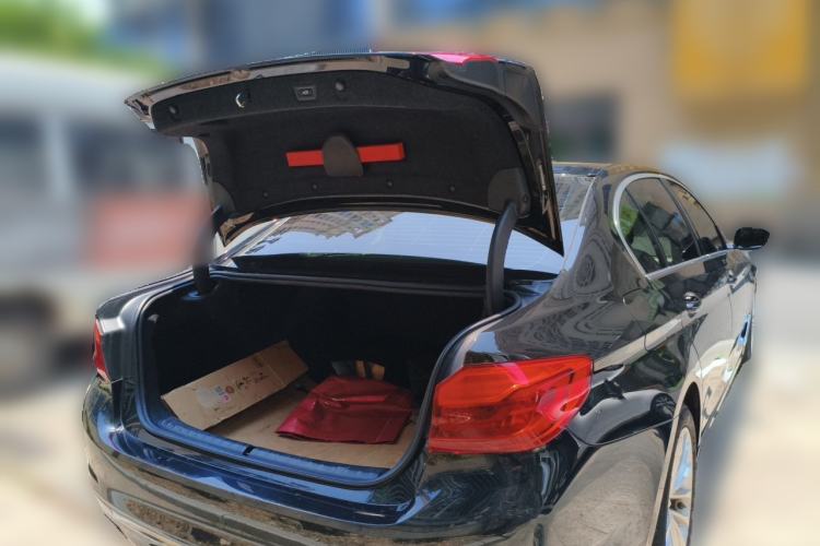 Used BMW 5 Series 2020 530Li Leading Edition Luxury Package Trunk