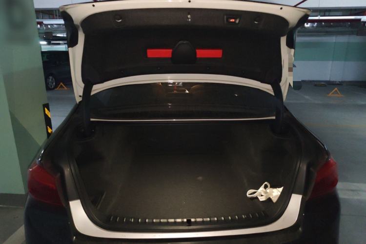 Used BMW 5 Series 2020 525Li M Sport Package Trunk