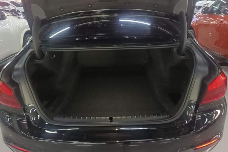 Used BMW 5 Series 2020 525Li M Sport Package Trunk