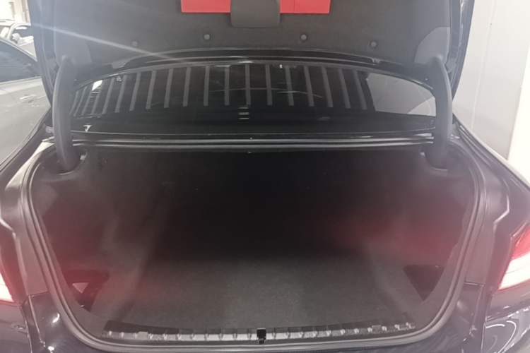 Used BMW 5 Series 2020 530Li Leading Model M Sport Package Trunk