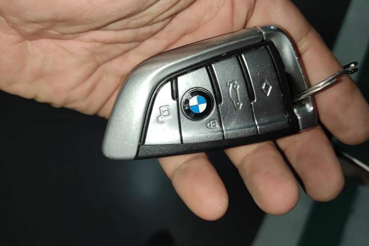 Used BMW 5 Series 2020 530Li Luxury Edition M Sport Package Vehicle Key