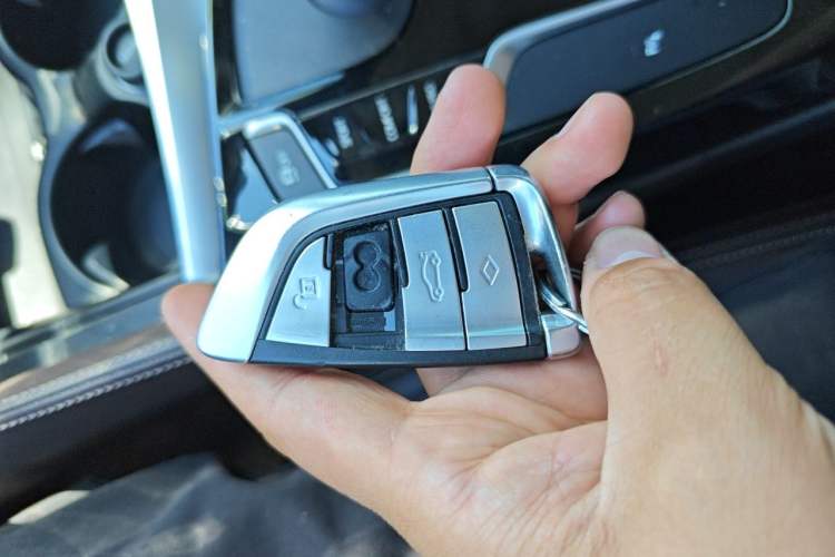 Used BMW 5 Series 2020 530Li Leading Edition Luxury Package Vehicle Key
