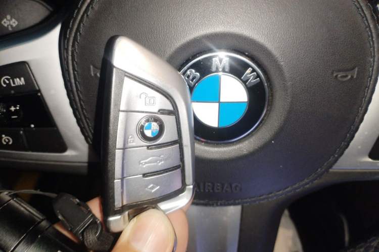 Used BMW 5 Series 2020 525Li M Sport Package Vehicle Key