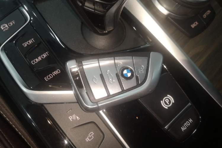 Used BMW 5 Series 2020 530Li Luxury Edition Premium Package Vehicle Key