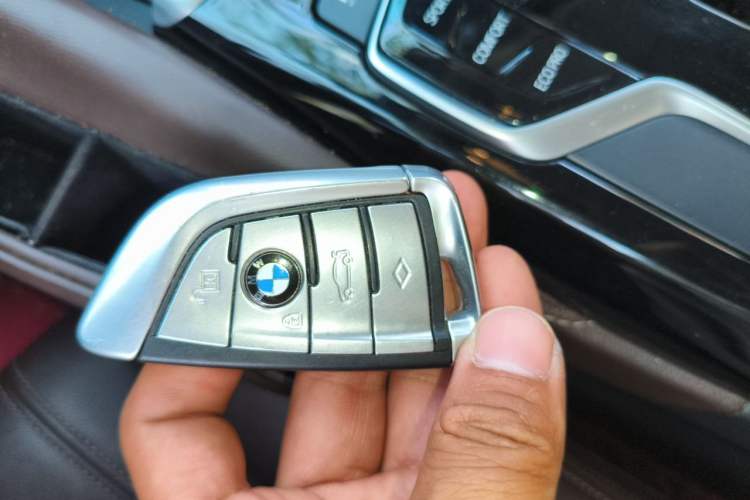 Used BMW 5 Series 2020 525Li Luxury Package Vehicle Key
