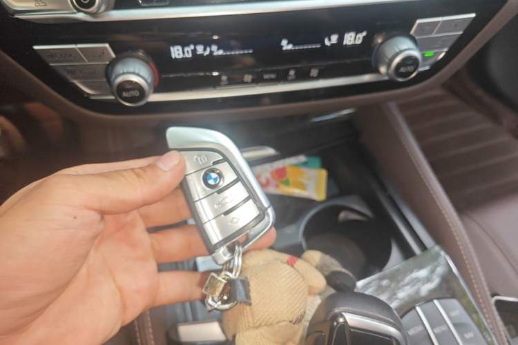 Used BMW 5 Series 2020 525Li M Sport Package Vehicle Key