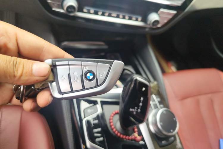 Used BMW 5 Series 2020 530Li Luxury Edition M Sport Package Vehicle Key