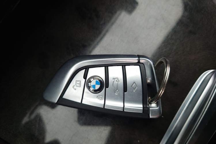Used BMW 5 Series 2020 525Li M Sport Package Vehicle Key