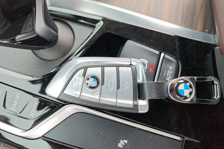 Used BMW 5 Series 2020 530Li Leading Edition Luxury Package Vehicle Key
